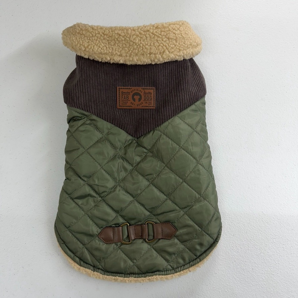 FabDog green Sherpa lined quilted Velcro dog‎ jacket coat winter fashion medium
